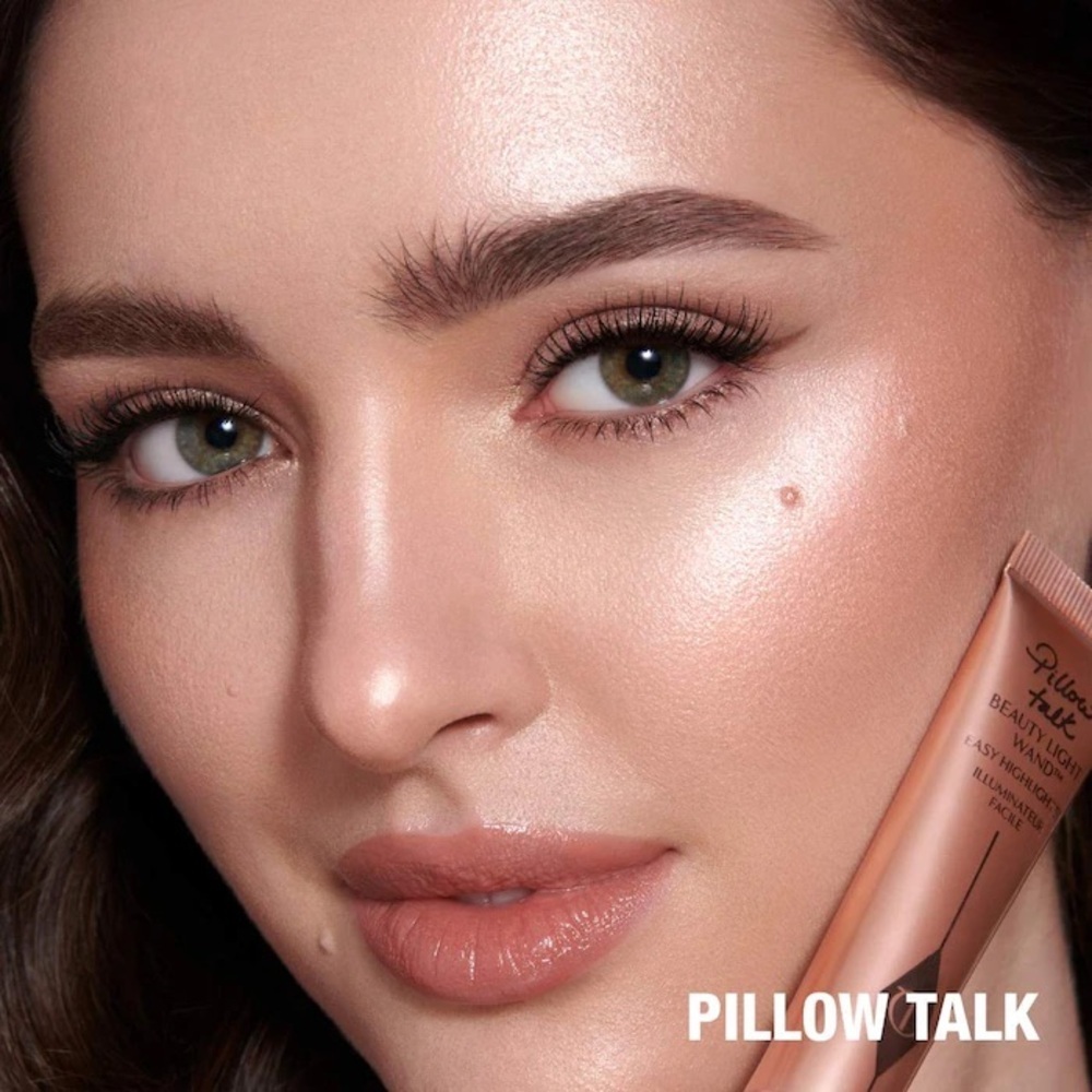 Charlotte Tilbury Beauty Light Wand  Highlighter Original Pillow Talk NIB 12ml - Picture 3 of 9